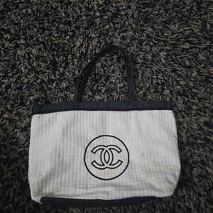 ​Authentic Chanel Beaute VIP Gift White Quilted Canvas Tote Bag - Black CC Logo